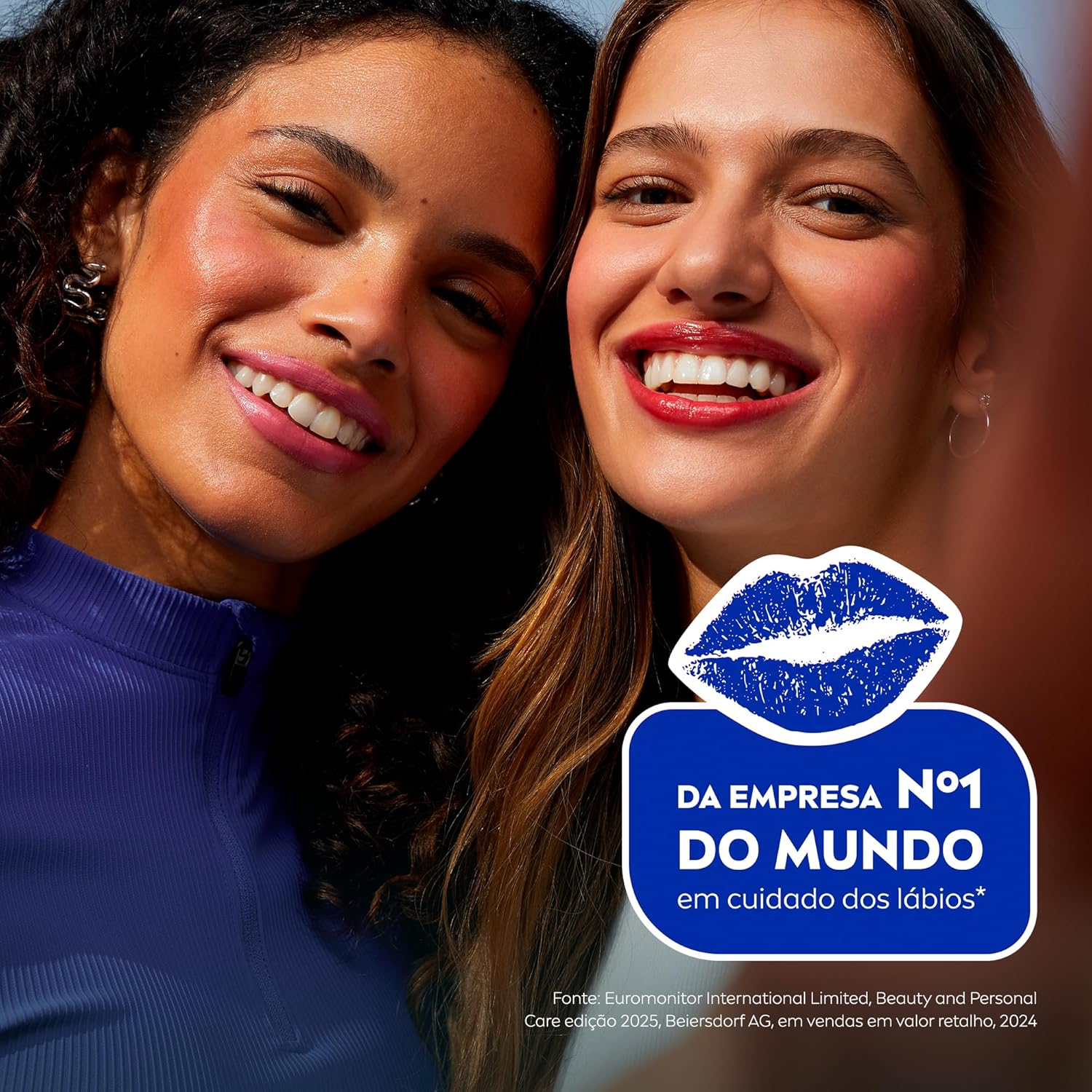 NIVEA Hidratante Labial Hidra Color 2 em 1 Vermelho 4,8g - Combina cor intensa e hidratação enriquecida com Manteiga de Karité, Óleo de Amêndoas orgânico e Vitamina E - Imagem 8