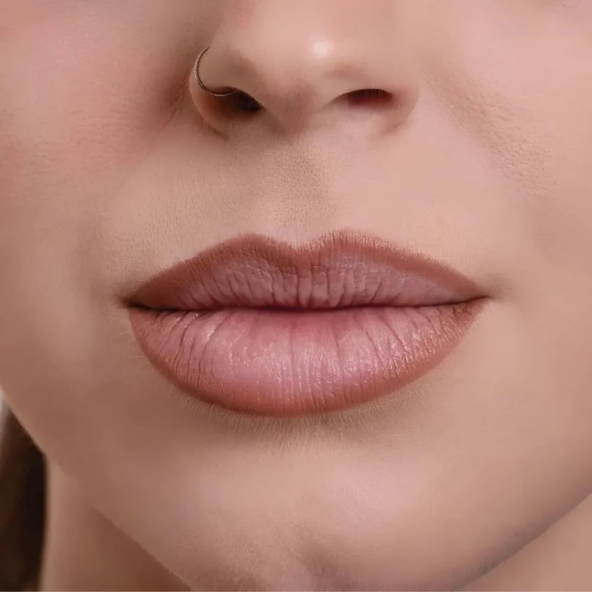 Big & Full Plumping Lip Liner Lapiseira Labial Volume - Nude Beige - Imagem 3