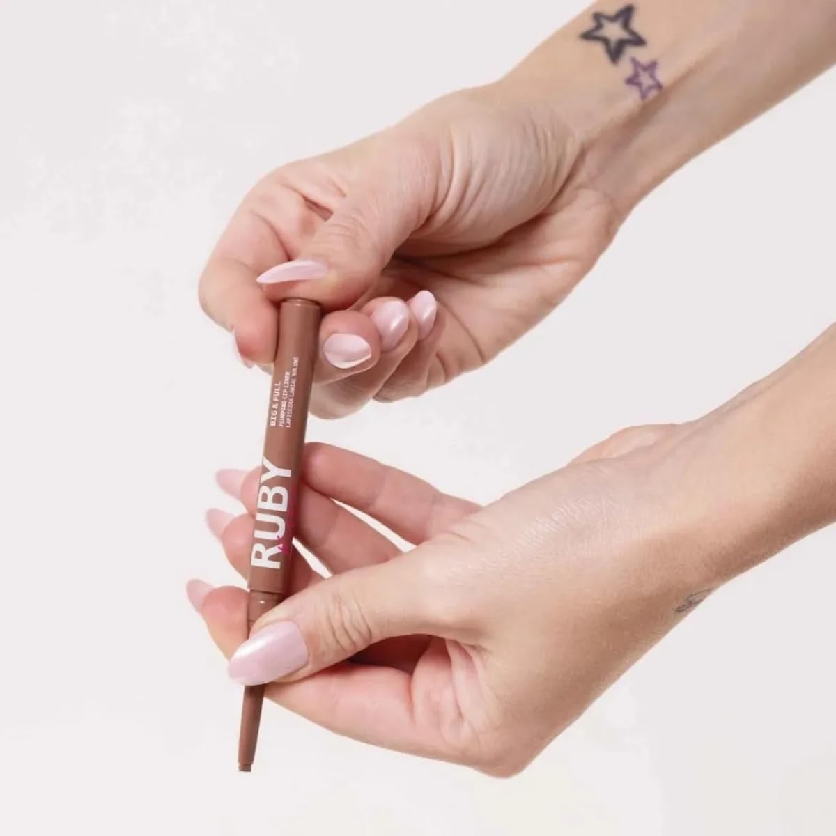 Big & Full Plumping Lip Liner Lapiseira Labial Volume - Nude Beige - Imagem 2