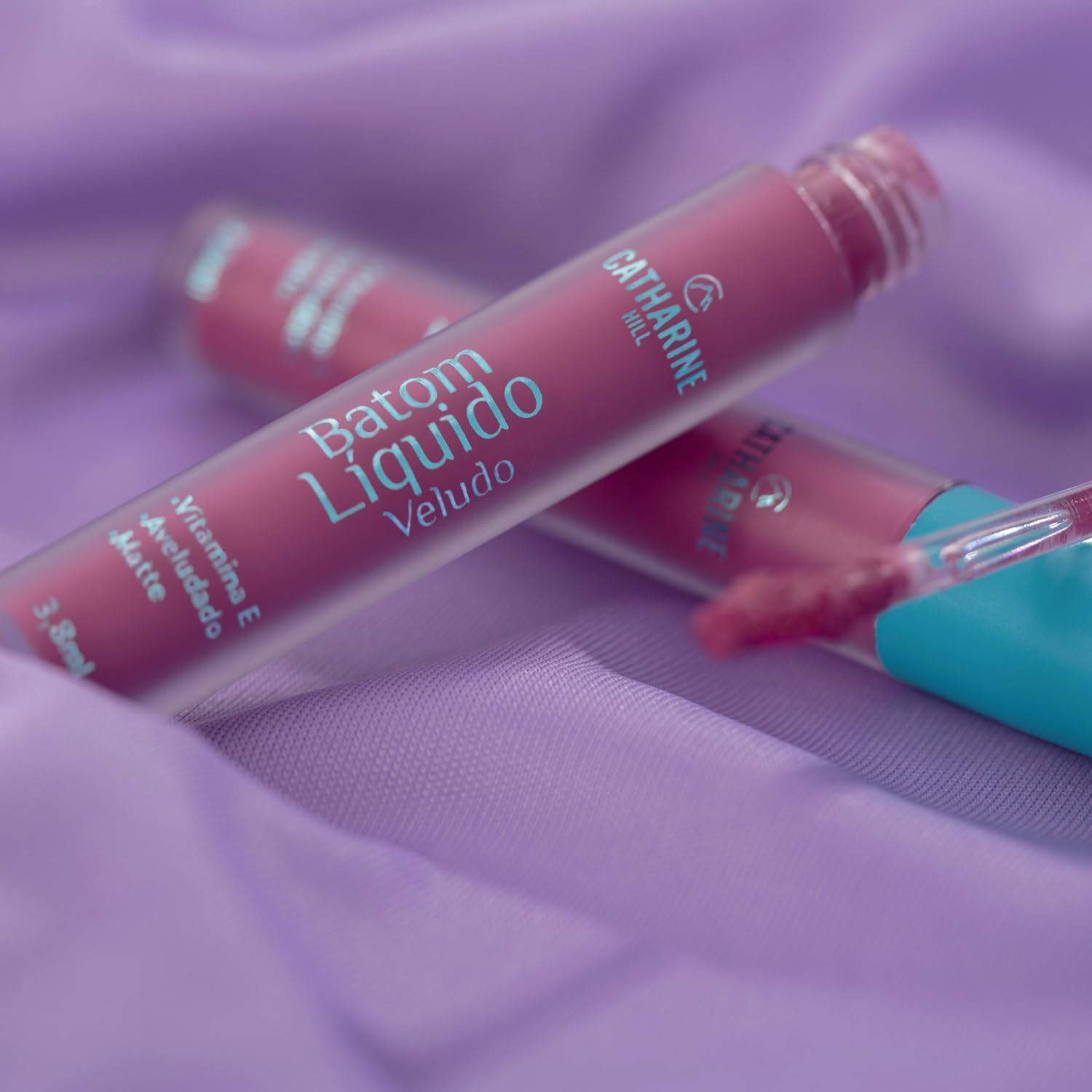 Catharine Hill Batom Líquido Veludo 1014/V2 Pink Velvet 3,8ml Acabamento Aveludado Matte Elegante Vitamina E Silicone - Imagem 6