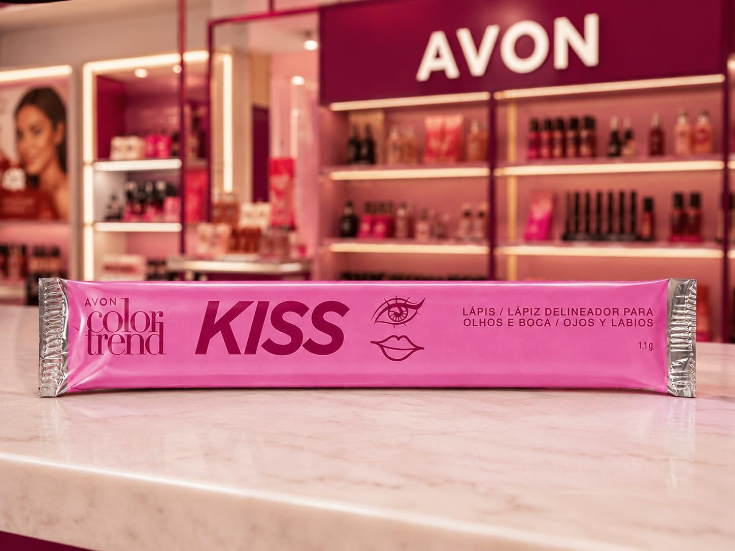 AVON COLOR TREND LAPIS OLHOS E BOCA RED BATIDA DE VINHO 1,1g - Imagem 8