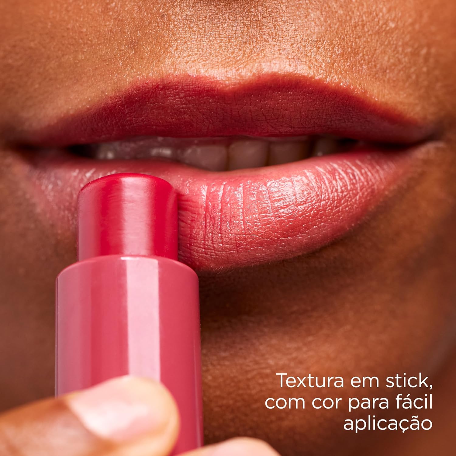 ISDIN Reparador Labial em Stick Grape - 4g - Imagem 4