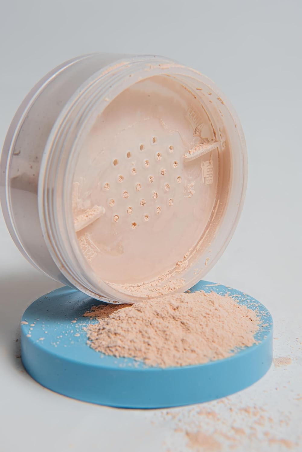 Maria Margarida Kit 2 Produtos Pó Solto Hidratante de Tapioca + Fixador de Maquiagem e Esponja de Presente (Pó 02) - Imagem 4