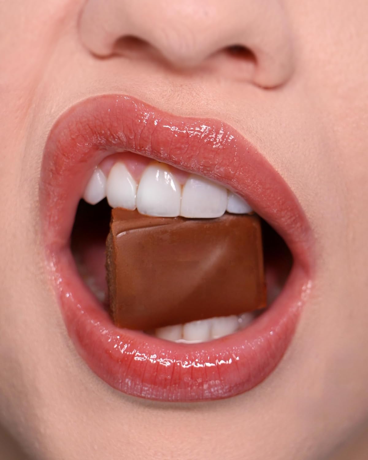 Gloss Labial Hologloss Chocolate, Cor 17- Top Beauty - Imagem 2