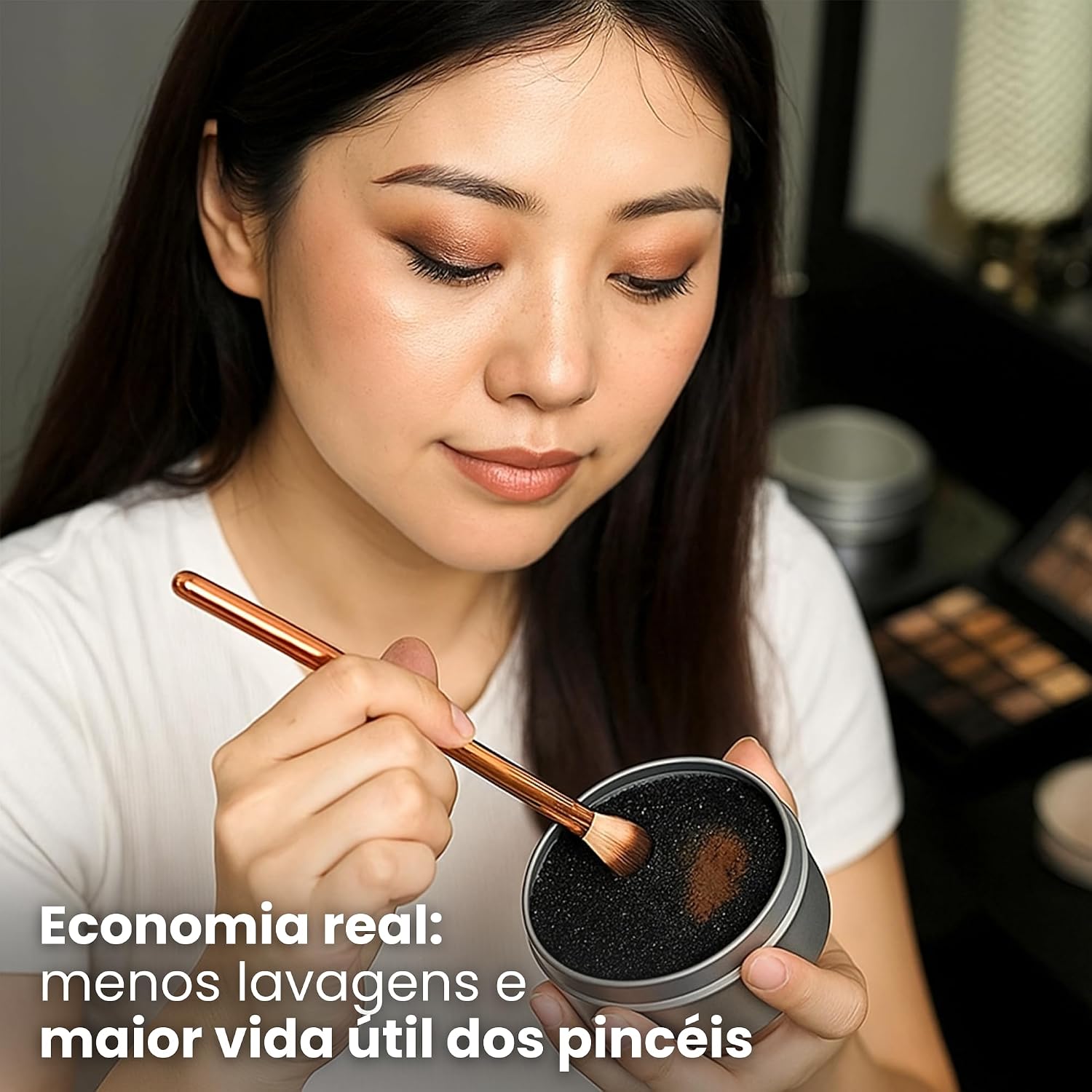 Kit 2 Esponjas de Limpeza a Seco para Pincéis de Maquiagem em Lata Metálica – Remove Cor Instantaneamente, Ideal para Sombra, Blush e Olhos, Portátil e Reutilizável - Imagem 3