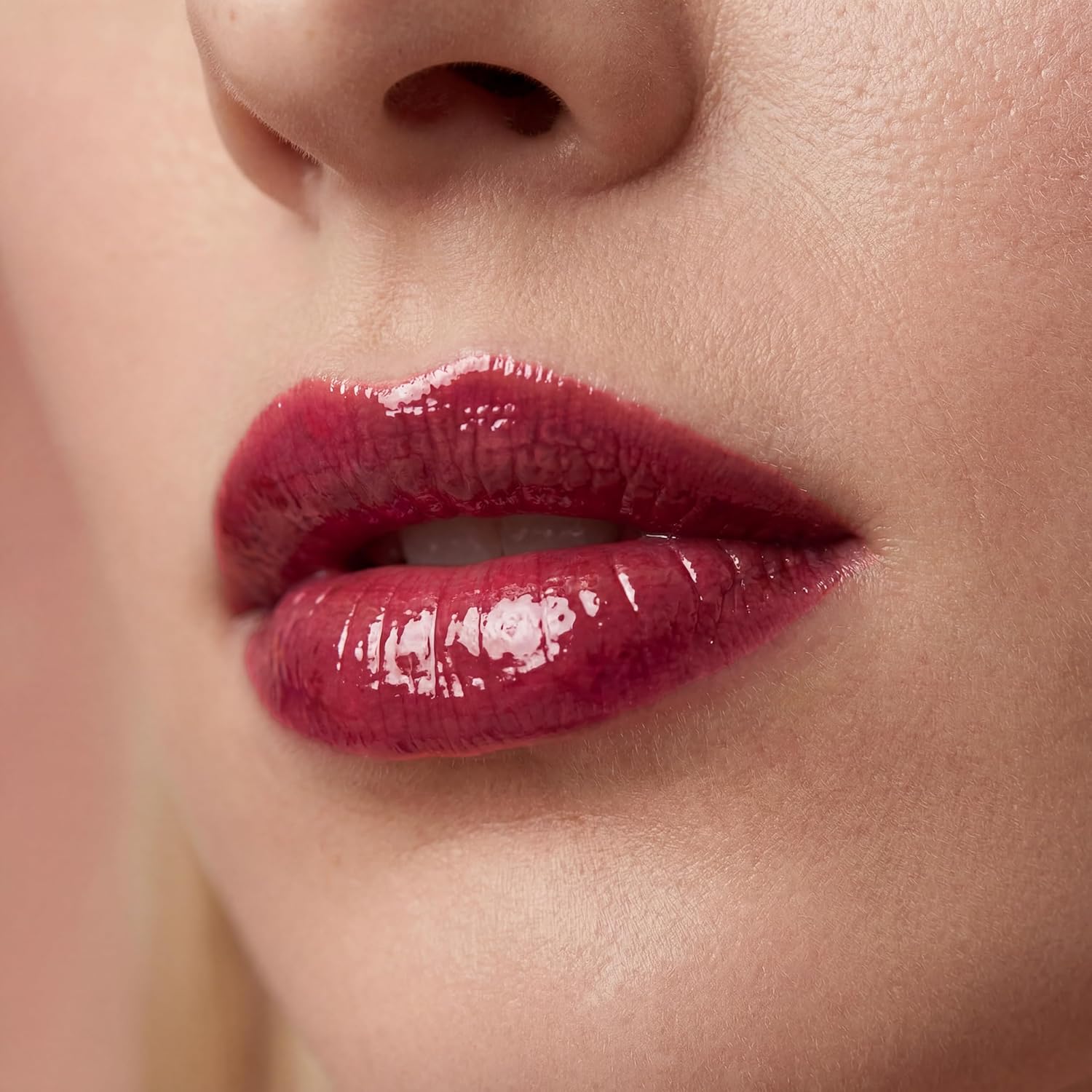Gloss Labial Cristal Clear Kause Be | Brilho Natural com Ácido Hialurônico e Vitamina E | Hidratante, Textura Confortável e Não Pegajosa | Pode Usar Sozinho ou Sobre Batom (Malbec Glow) - Imagem 4