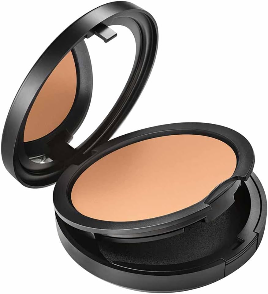 MAC Cosmetics New Formula Studio Fix Powder Plus Foundation 24HR Oil Control NW20 - Imagem 3