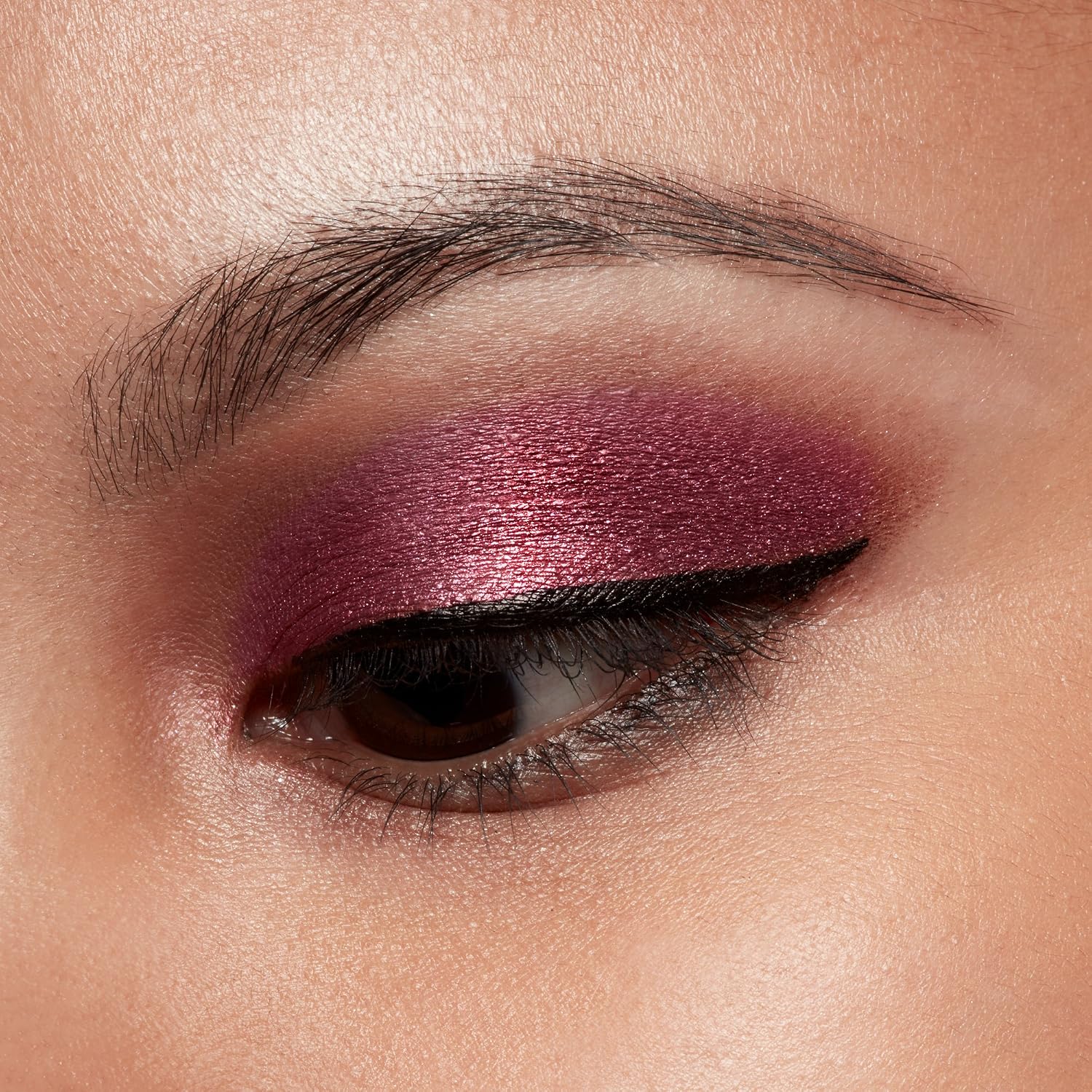 Shimmer and Glow Liquid Eye Shadow - Pigalle by Stila for Women - 0.153 oz Eyeshadow - Imagem 4