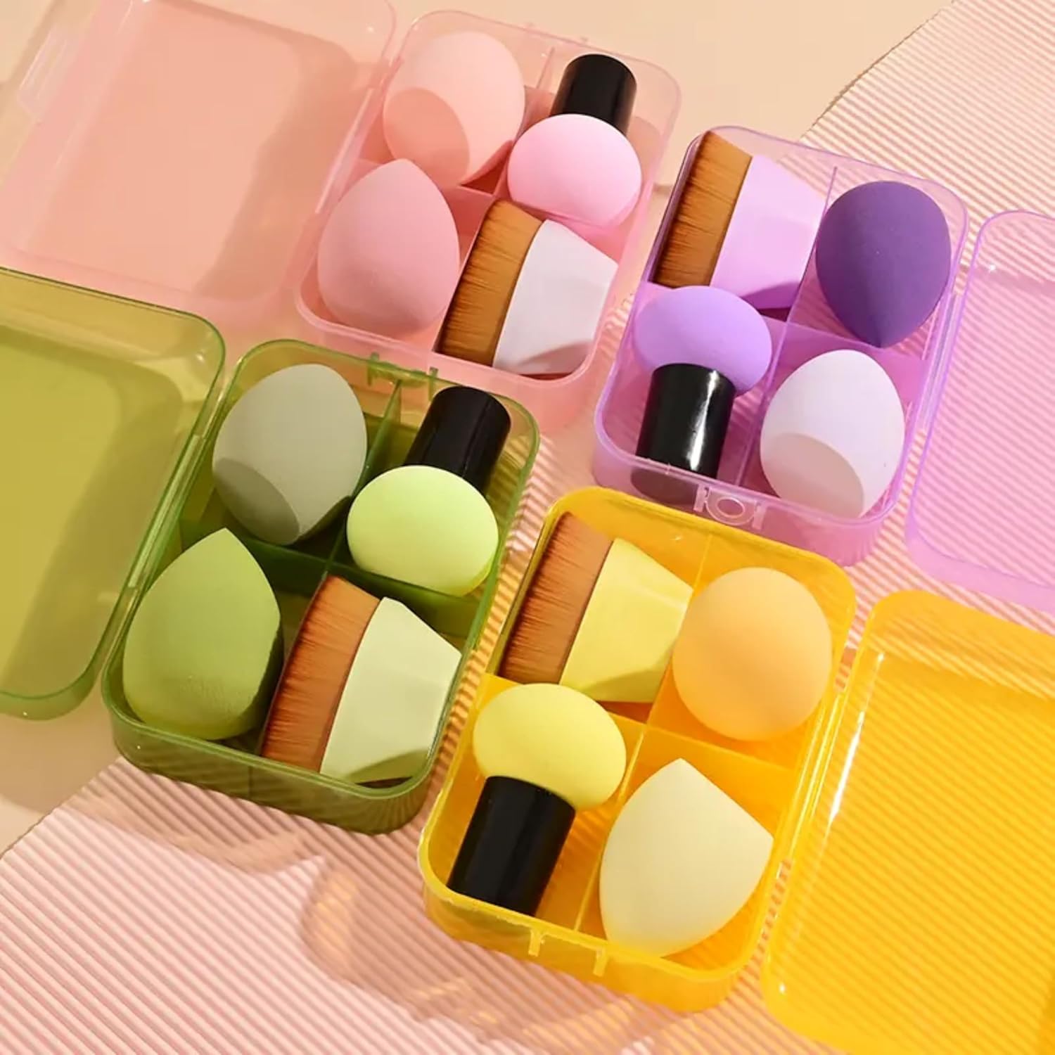 Kit Pincéis e Esponjas para Maquiagem Profissional com Estojo – 1 Pincel Kabuki Hexagonal, 1 Esponja Cogumelo, 2 Esponjas Gota 3D – Aplicação de Base, Corretivo, Contorno, Pó, Blush e Iluminador - Imagem 2